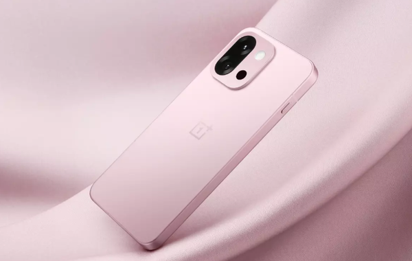 对大屏旗舰不太感冒?这几款小屏旗舰超小超美超强