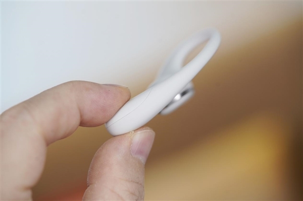 华为首款开放式耳挂耳机!FreeArc图赏