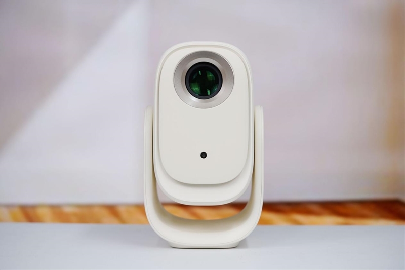 千元投影新卷王!哈趣Q1 Max评测:这是一台Z世代租房党的居家新玩物