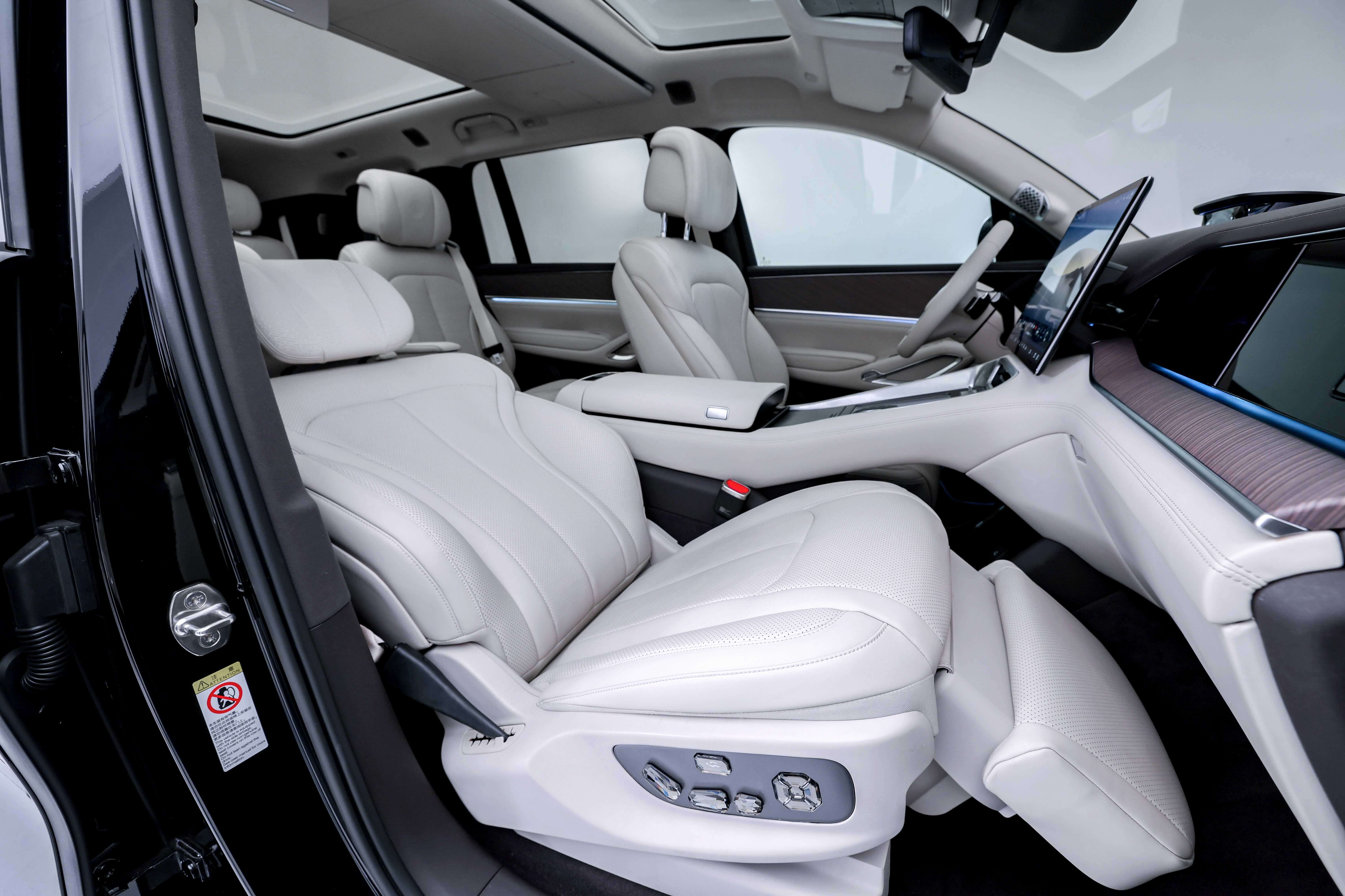 38.98 万元!腾势 N9 正式发售,问界 M9 迎来最强对手