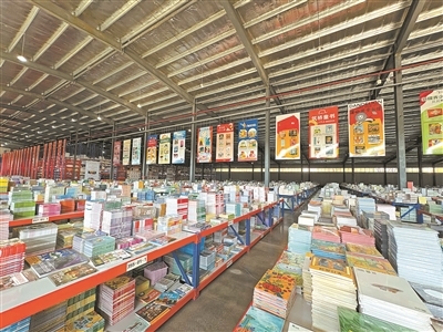 北京嘉友缘文化发展有限公司在涿州的图书仓库面积已是在北京时的3倍以上