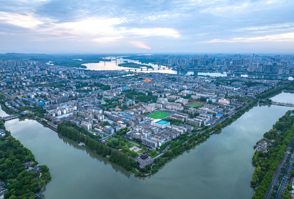 2025年6月3日，俯瞰襄阳山水。（杨东 摄）