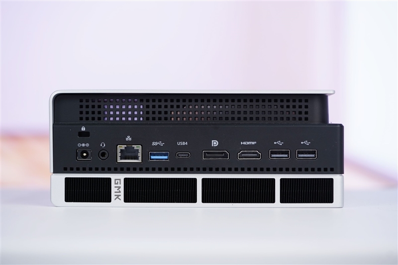锐龙AI Max + 395集显远超RTX 4060 Laptop!极摩客 EVO-X2迷你主机评测:235B大模型轻松拿捏