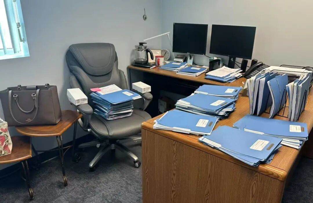 (杨太太的办公区域)