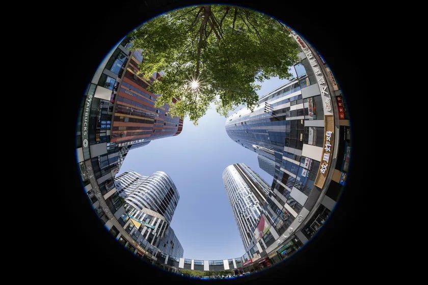 老蛙8-15mm F2.8鱼眼镜头评测 超广角的奇幻之眼