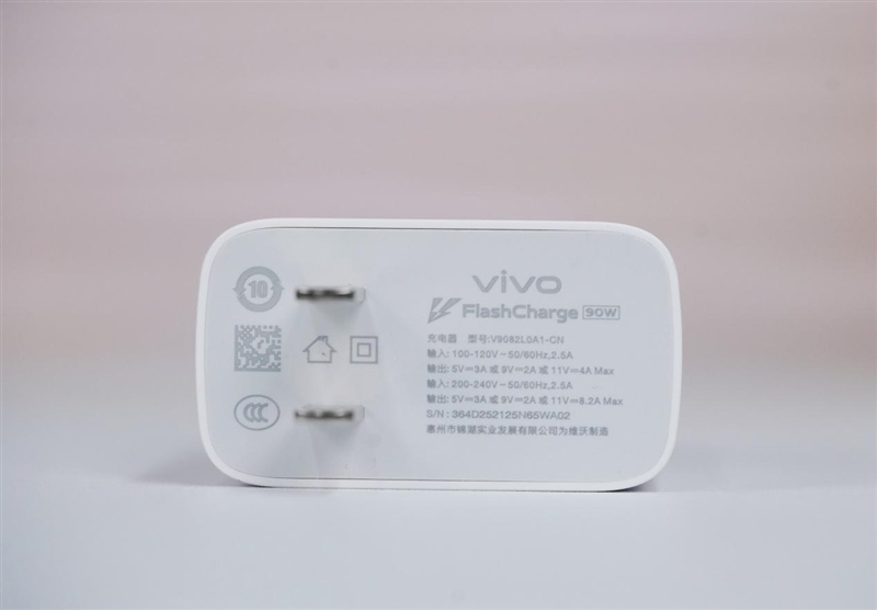 史上首款手机“大炮”!vivo X200 Ultra评测:自带外挂的全能V单