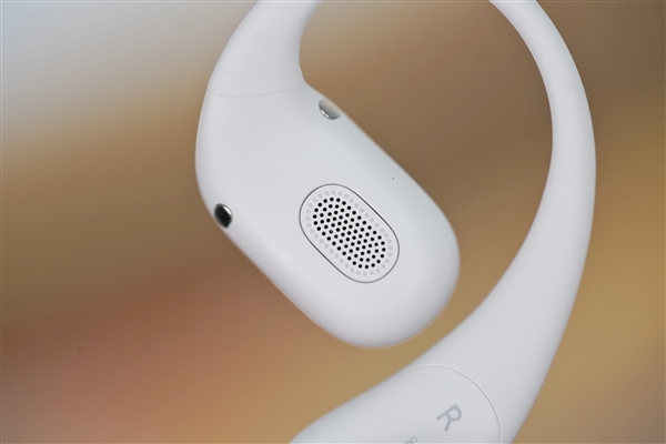 华为首款开放式耳挂耳机!FreeArc图赏