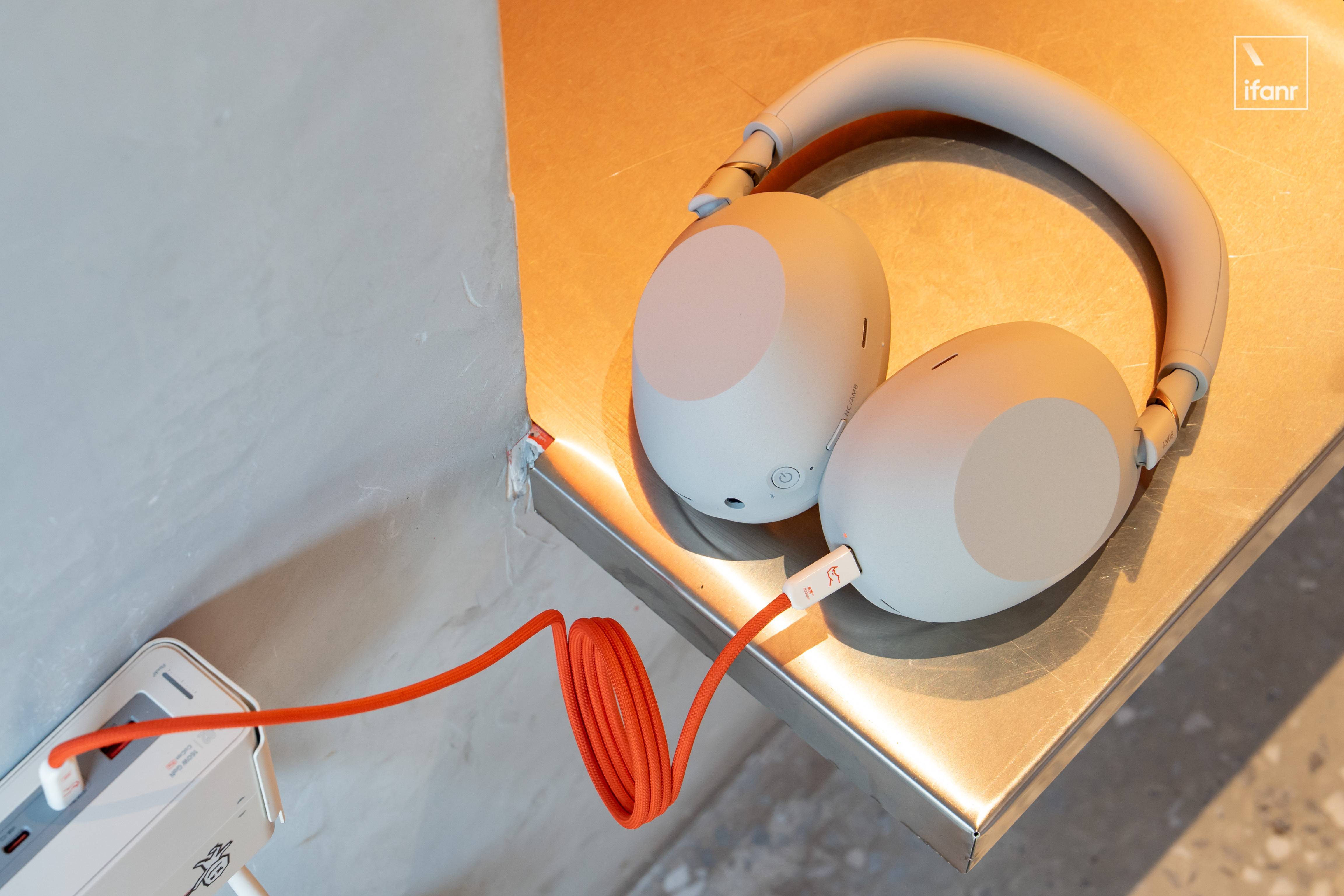 索尼 WH-1000XM6 首发评测:一款迟到三年的索尼旗舰降噪耳机