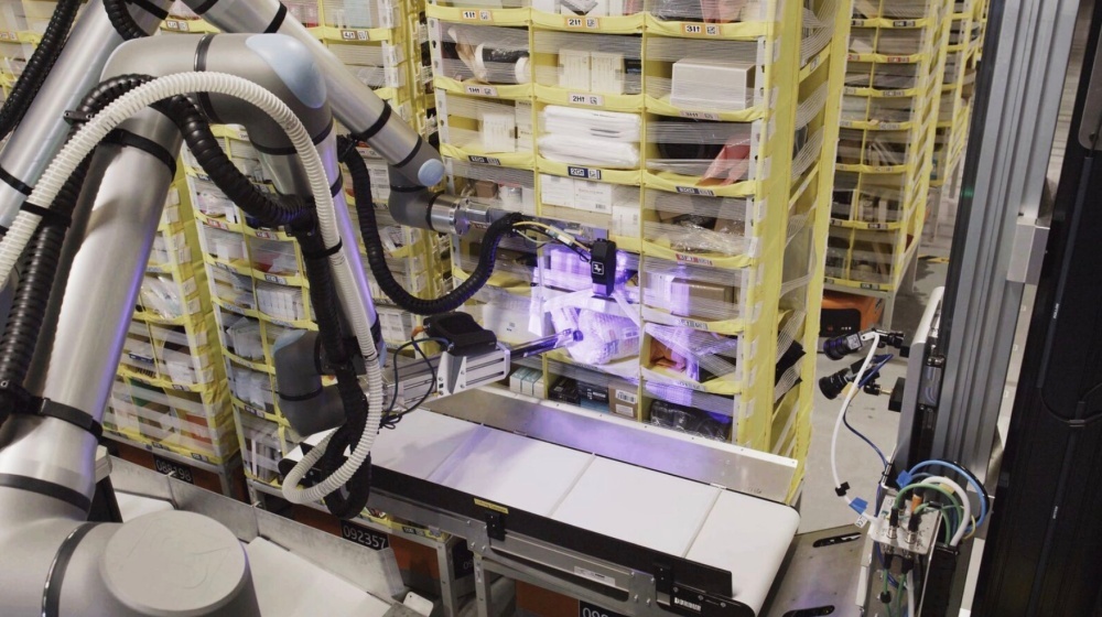 亚马逊部署“触觉”机器人,Vulcan将接管仓库高频补货任务
