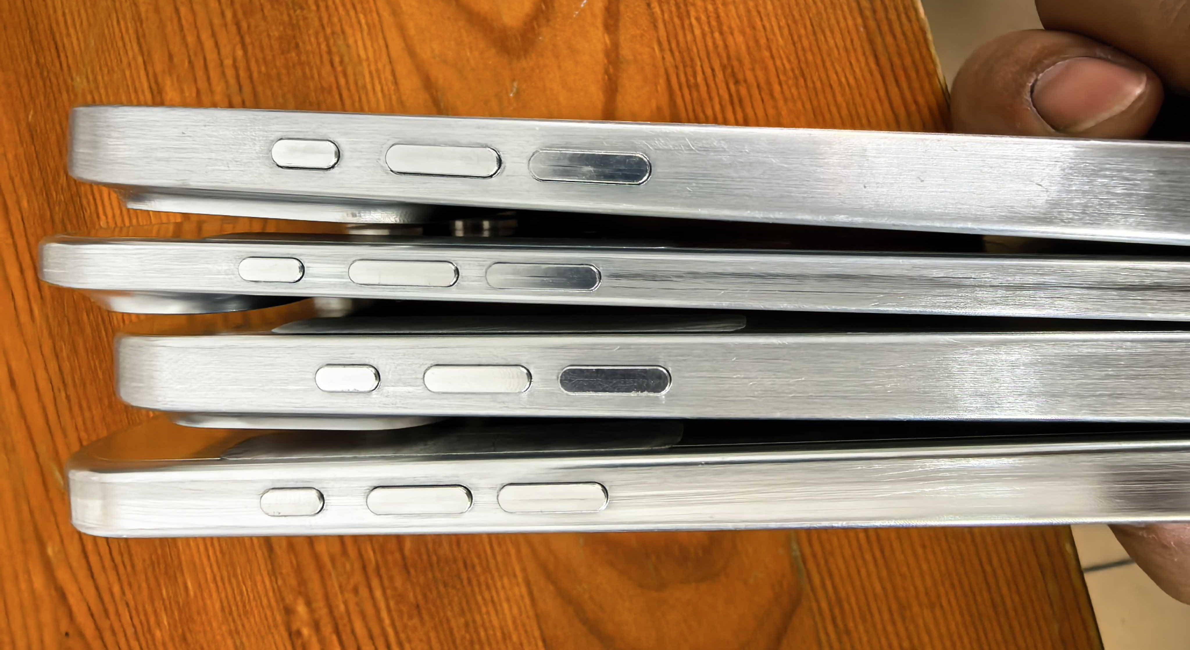 iPhone 17 Air 爆料:苹果首款超薄无端口手机,也是 iPhone 家族变革开端