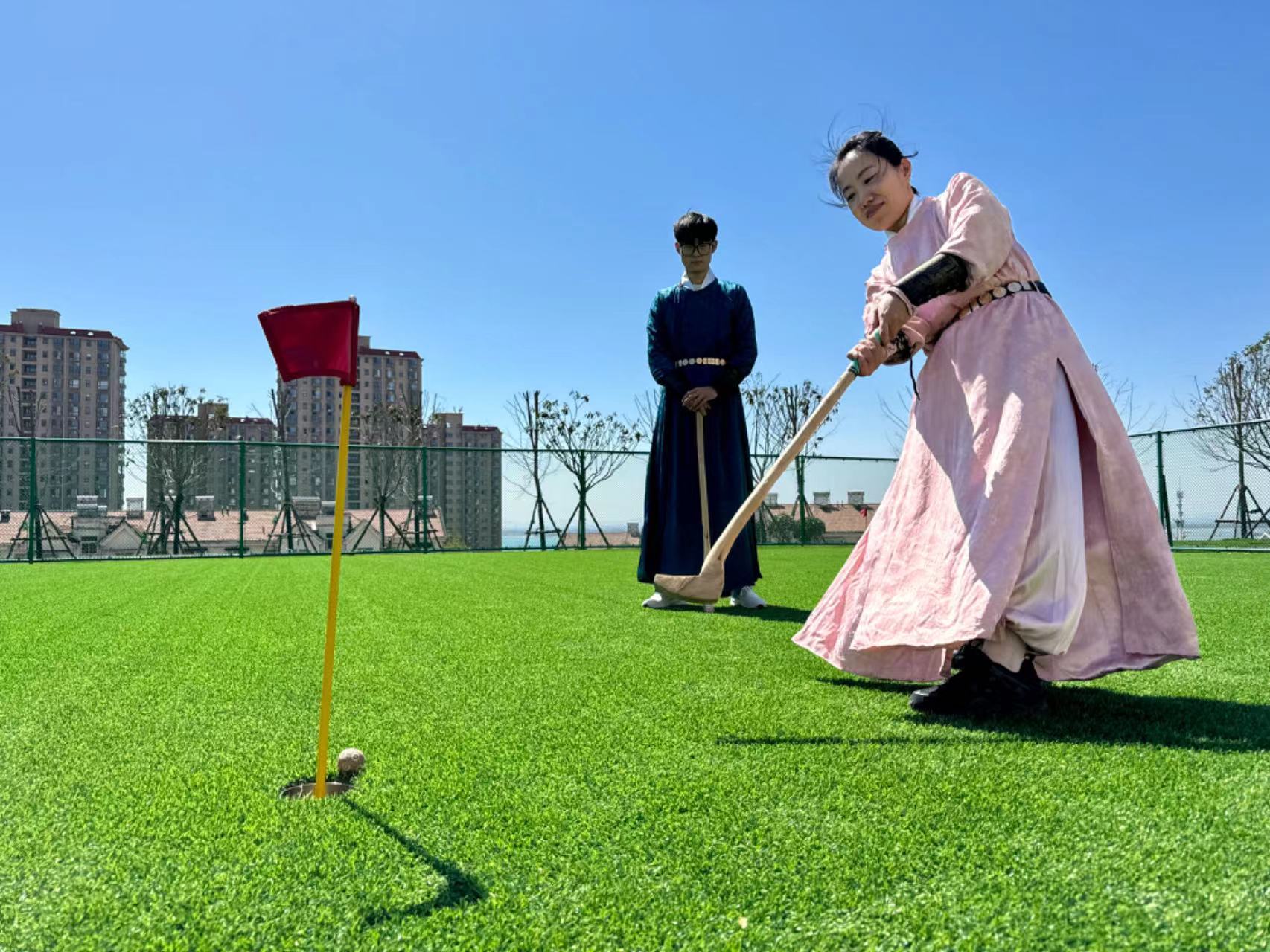 人民日报关注平顶山捶丸:萋萋芳草地 清脆击球声_凤凰网
