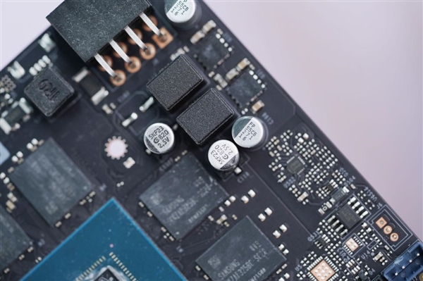 双风扇短小精悍!耕升RTX 5050追风OC显卡图赏