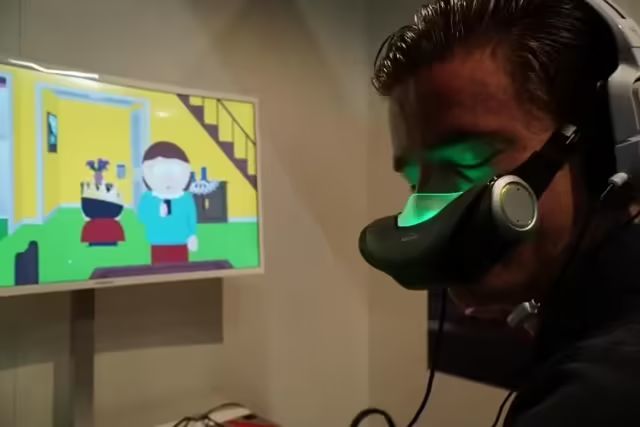 刚发布的这台国产手机,提前预定年度最香