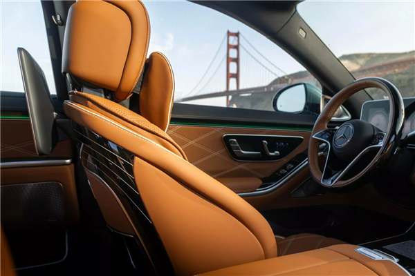 621马力V12大心脏!顶级奢享迈巴赫S680限量版亮相