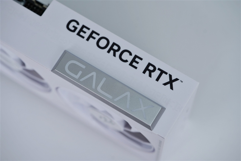 影驰GeForce RTX 5080圣刃OC显卡评测:小尺寸高性能 高端玩家完美之选