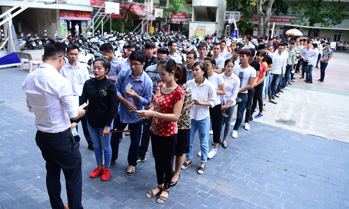 ◆越南内政部拿出约130万亿越南盾（约合370亿元人民币）的遣散费，帮助公务员面对失业困境。