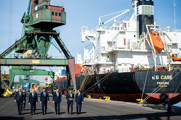 波兰格丁尼亚港 视觉中国