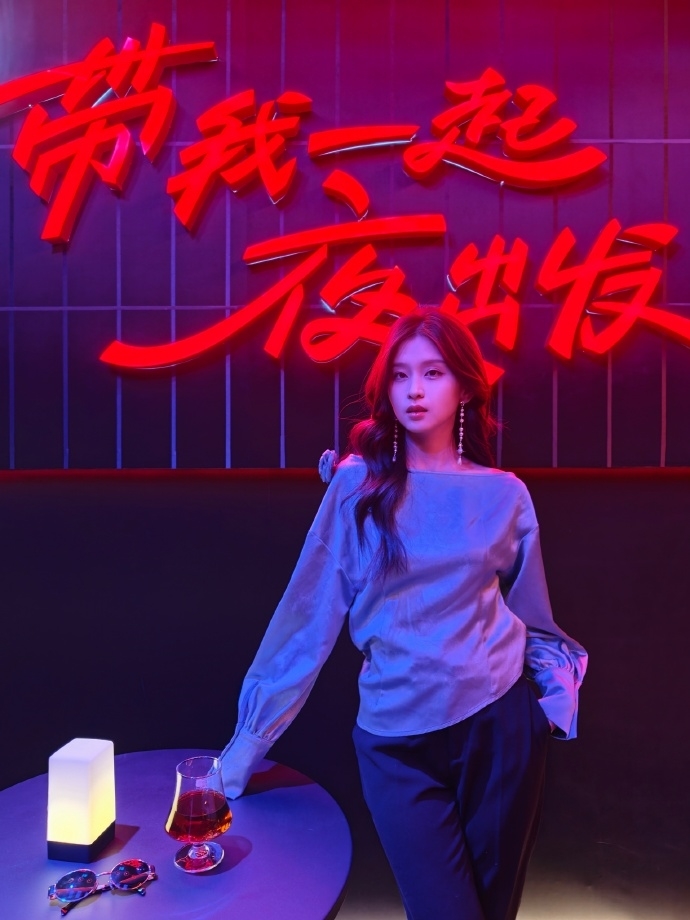 夜晚拍人我最强!OPPO Find X8 Ultra评测:真正的五摄夜神 唯一的直屏Ultra