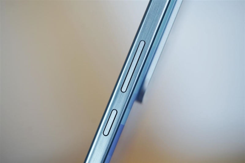 同档唯一骁龙8至尊版双芯!iQOO Neo10 Pro+评测:2K/144FPS爽玩吃鸡