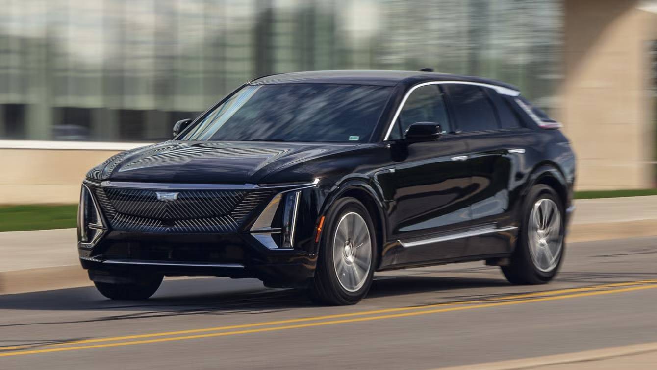 保时捷计划开发新燃油 SUV,欧美车企集体开倒车?