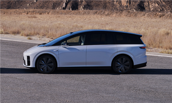 理想汽车官宣:首款纯电SUV i8将于7月发布