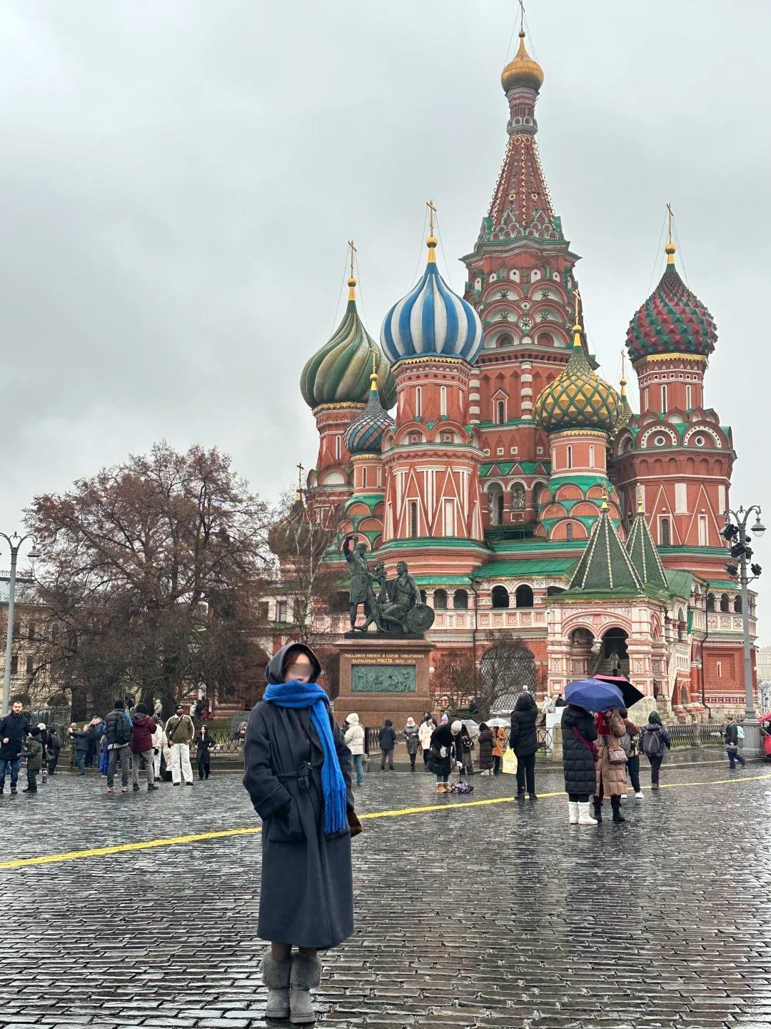 朱乐在莫斯科旅游留影(图片来源受访者社交账号)