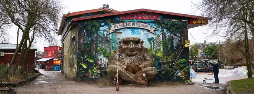 便携中画幅的极致影像 富士GFX100RF评测