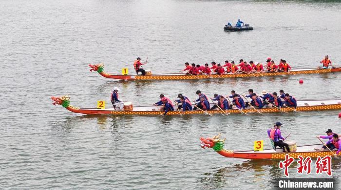 5月31日，2025年长三角示范区龙舟争霸赛现场。(主办方供图)