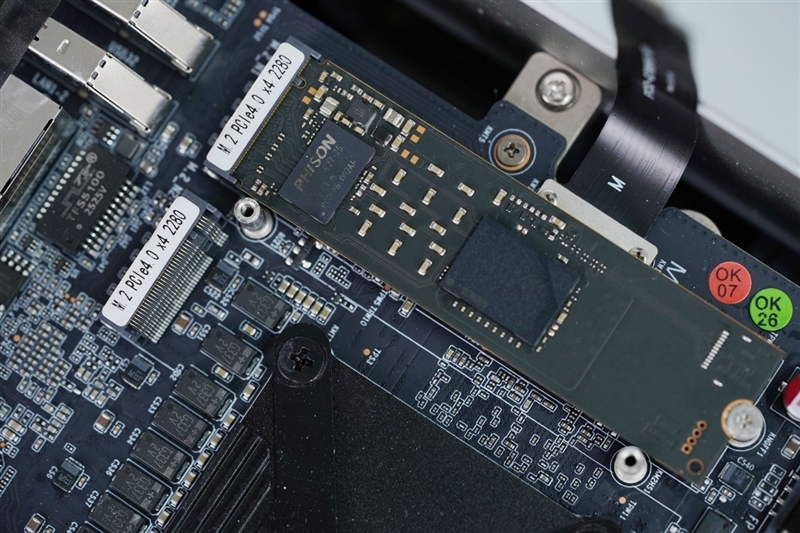 生产力性能远超i9-14900HX!零刻GTR9 Pro迷你AI工作站评测:235B超大模型也能运行