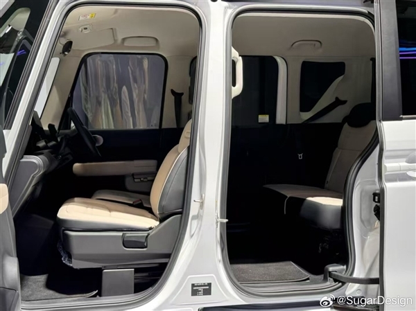 续航180公里 比亚迪纯电K-Car内饰遭曝:前后都是贯通座椅