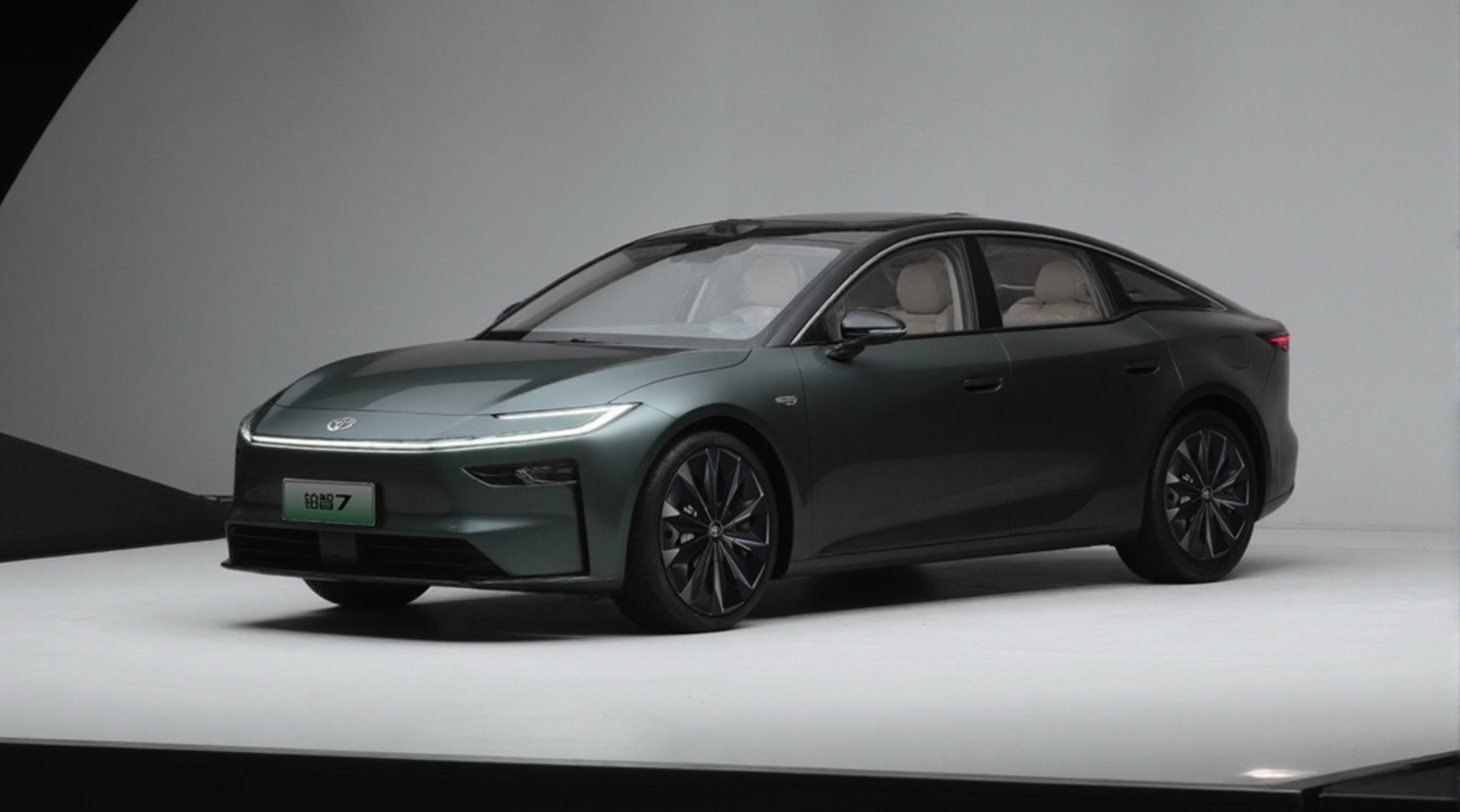 左手华为右手小米,广汽丰田在竞争下半场的打法是——中国人造中国车