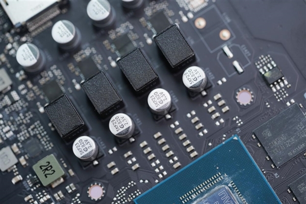 双风扇短小精悍!耕升RTX 5050追风OC显卡图赏