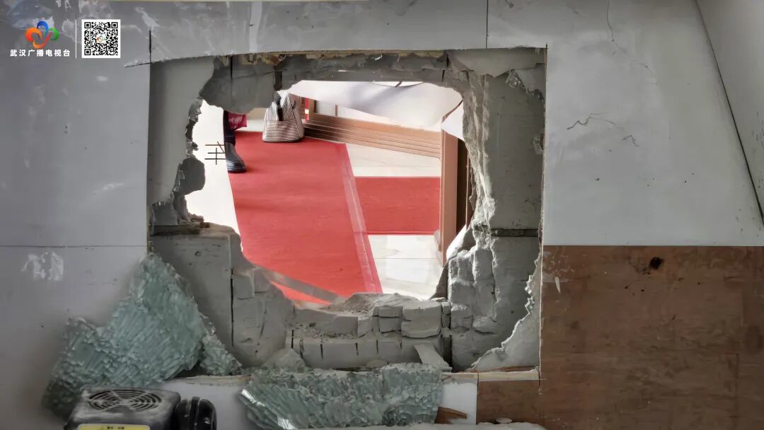 金店惊现神秘盗洞,价值170万元黄金不翼而飞,男子将其藏入祖坟