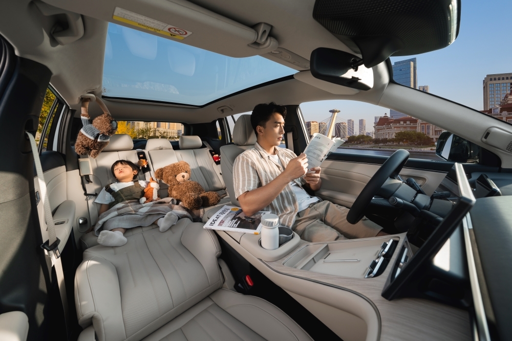 科大讯飞勇闯汽车“新战场”,百万级听感平权真的来了