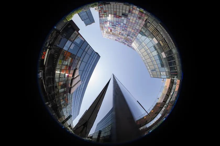 老蛙8-15mm F2.8鱼眼镜头评测 超广角的奇幻之眼