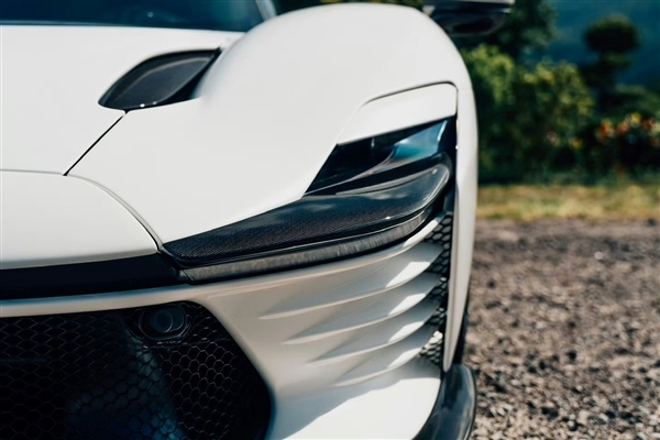 落地超2000万的超跑王者 林俊杰晒出新车法拉利Daytona SP3