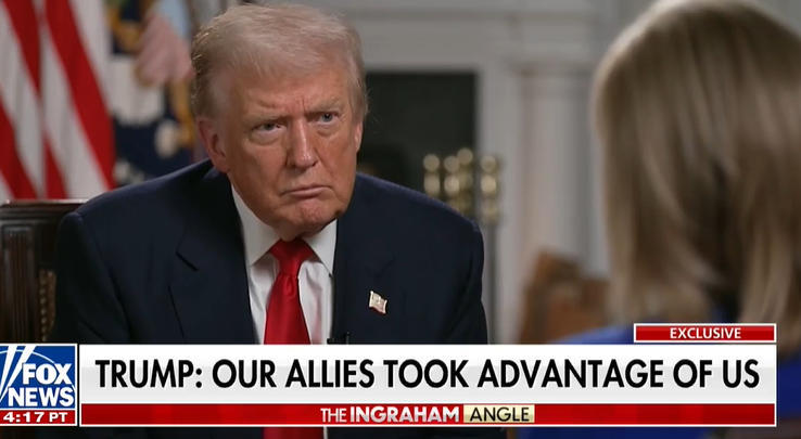 特朗普与福克斯主持人辩论留学生计划 视频截图