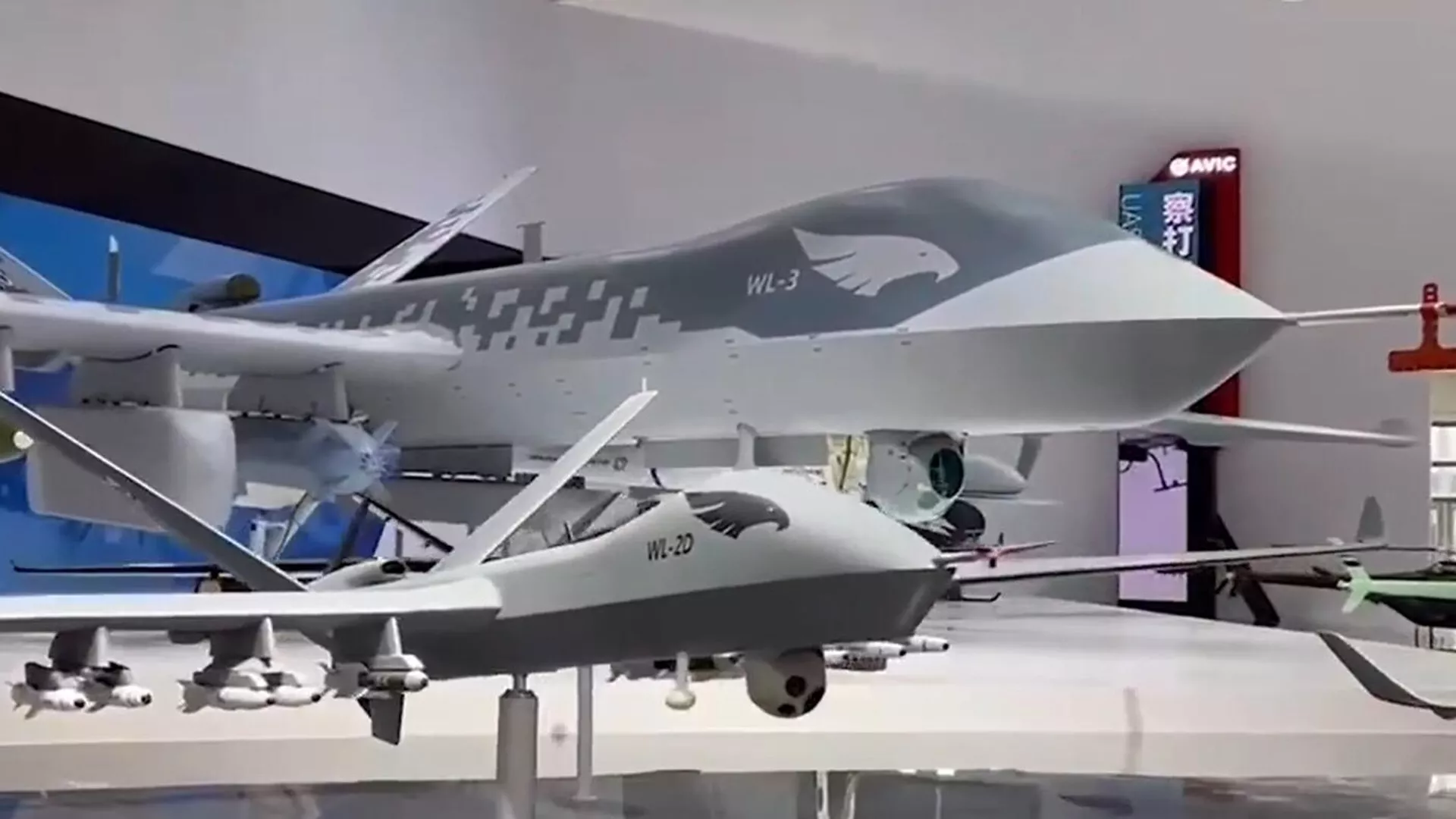 第十四届中国航展将于11月8日开幕,由中国航空工业集团自主研制的“翼龙-3”无人机日前在航展备展期间首次公开亮相。