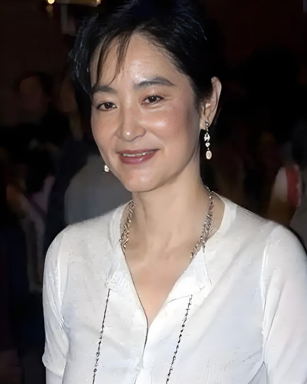 明星无滤镜大变样！蒋欣满脸褶、董璇一脸苦相、姜妍僵硬像假人