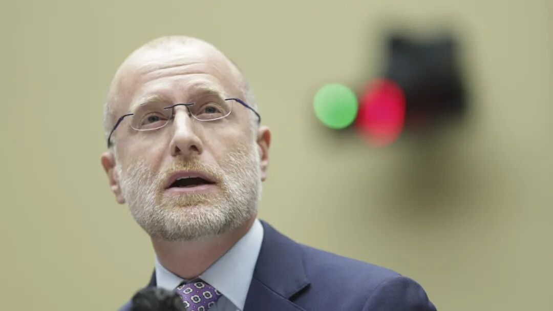 ◆布伦丹·卡尔任职FCC主席后明显偏袒特朗普的利益。