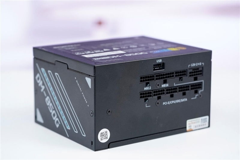 鑫谷数智金牌DM-850G电源评测:双MCU芯片加量不加价!12V输出平稳极限负载超1000W