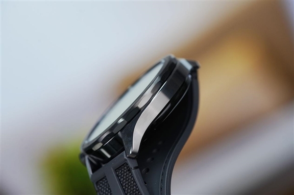 内置玄戒T1芯片!小米手表S4 eSIM 15周年纪念版图赏