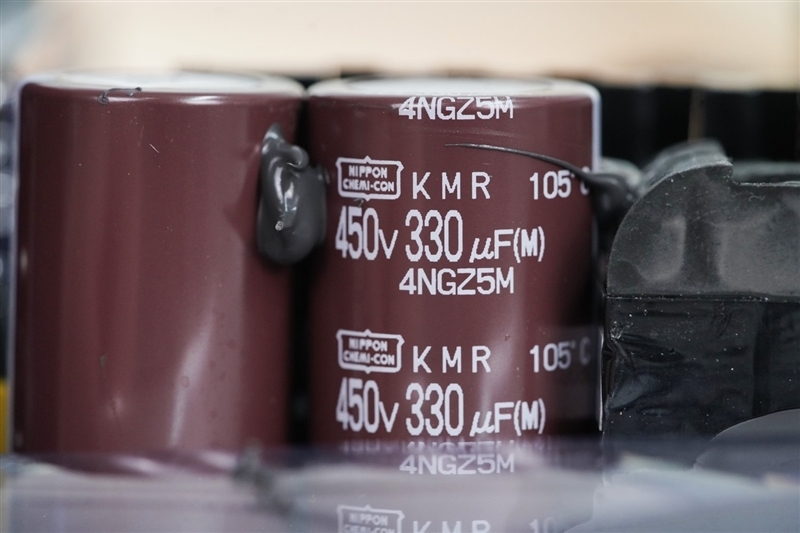 鑫谷数智金牌DM-850G电源评测:双MCU芯片加量不加价!12V输出平稳极限负载超1000W