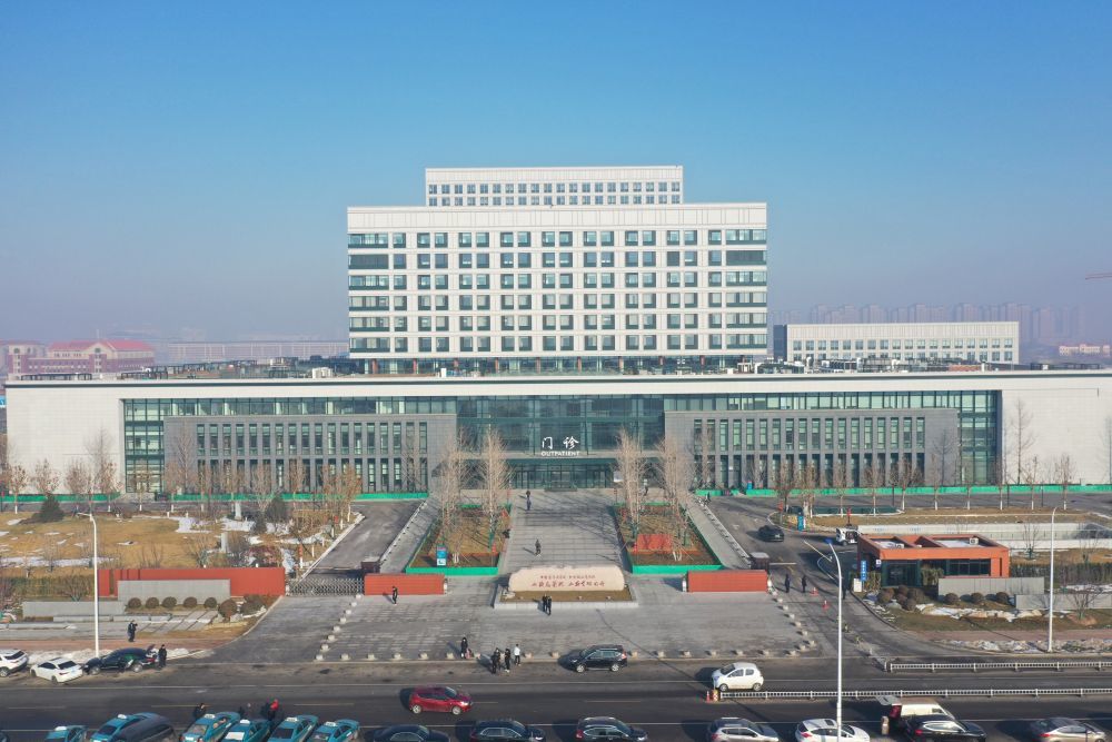 位于天津静海区的北京协和医学院天津医院外景。(受访者供图)