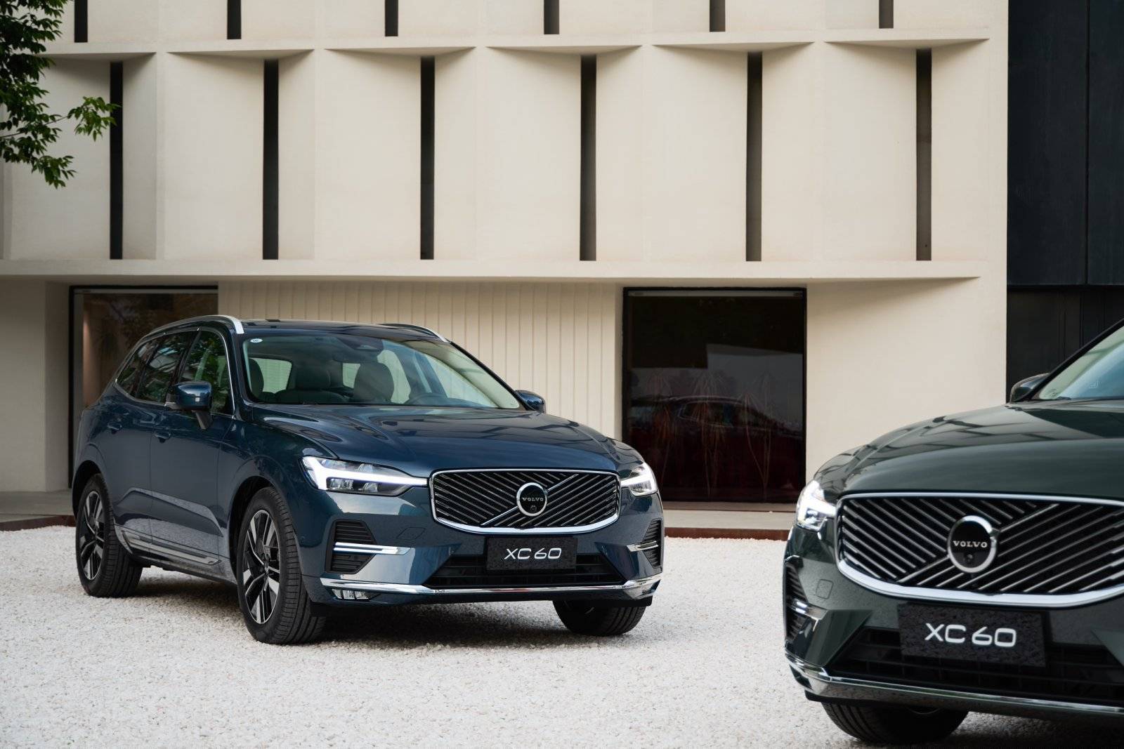 直降 14 万!改款沃尔沃 XC60 降至 25.49 万元起 ,内外安全再强化