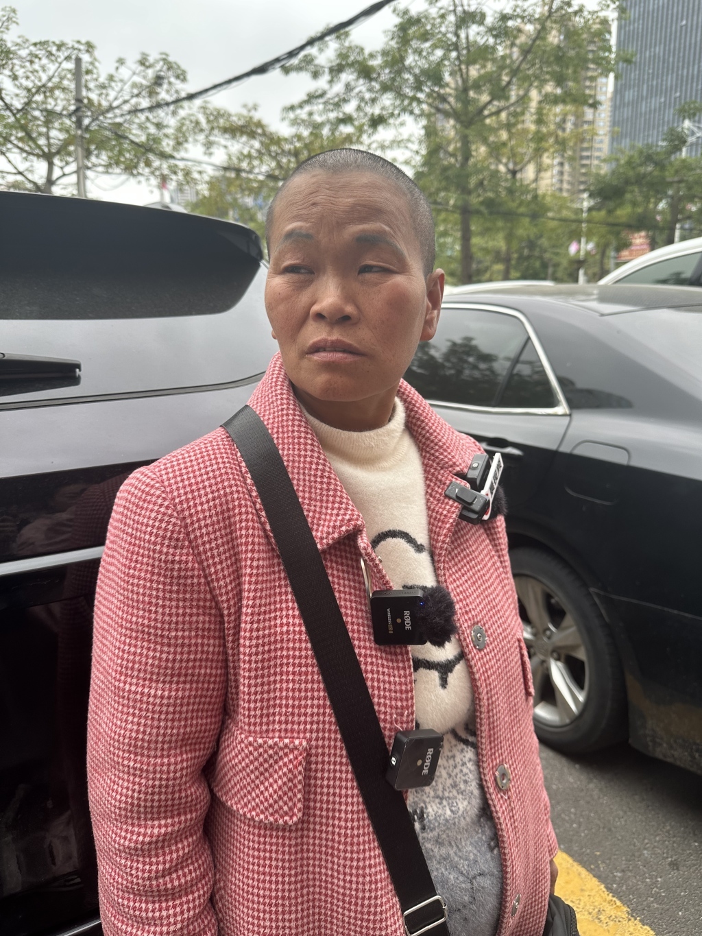 一审宣判后,李海玉的情绪很低落。 澎湃新闻记者 陈绪厚 图