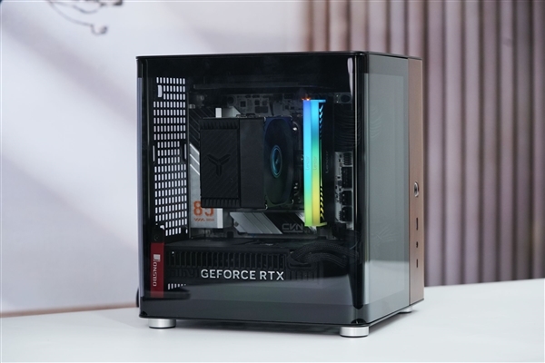 ITX性能小钢炮!七彩虹RTX 5070 Mini OC 12GB图赏