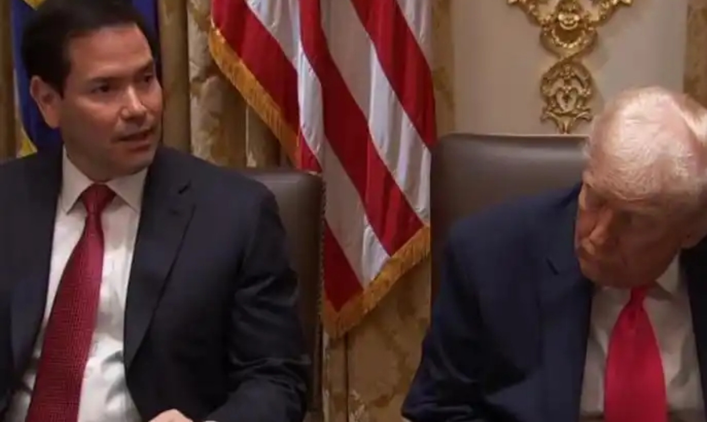 刚自夸“比25年前还敏锐”,特朗普又在内阁会议上睡着了