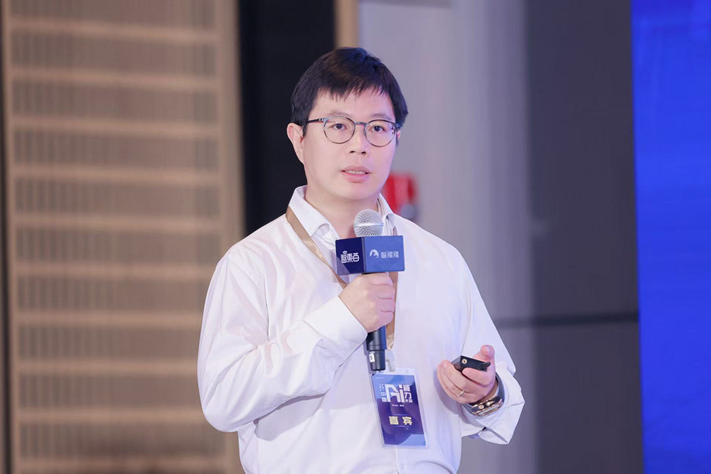 万字回顾首届中国AI算力大会!15+位大咖主会场演讲精华爆棚,来没来都值得收藏