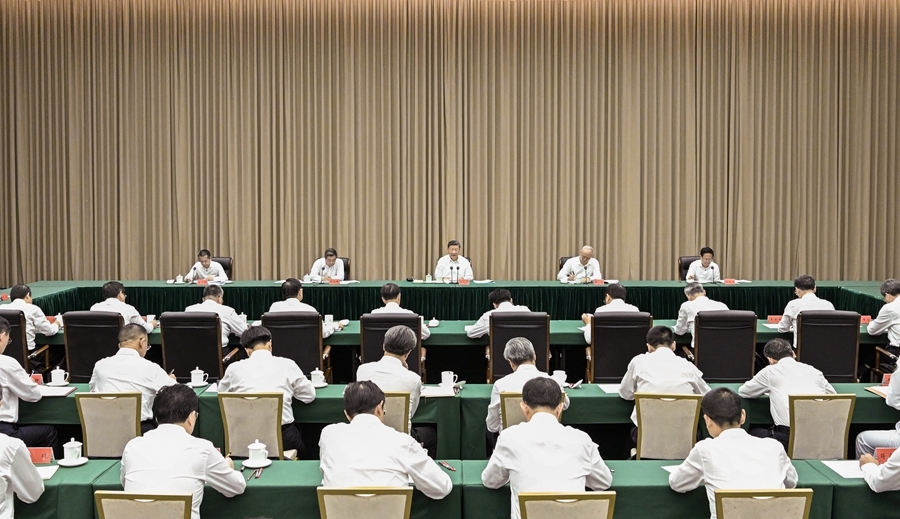 11月6日,中共中央总书记、国家主席、中央军委主席习近平在海南三亚听取海南自贸港建设工作汇报,发表了重要讲话。